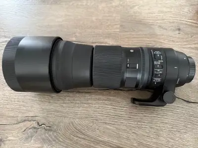 I’m selling my lens as I upgraded this was used on a Sony body as I have the MC-100 Sigma converter...