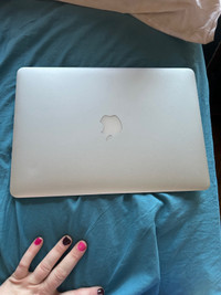 Apple MacBook 2017  13 inch