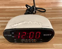 Radio-réveil AM /FM Sony