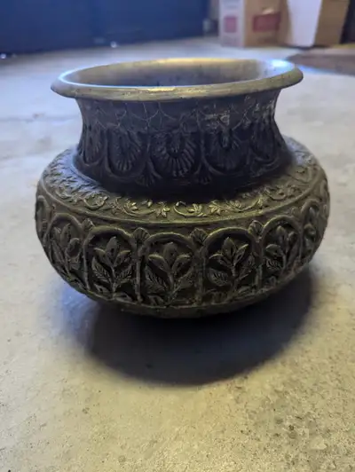Antique style silver planter for sale!, View more