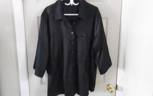 Woman's Size 22 Navey Blue Pants and  Blouse - NEW in Women's - Bottoms in City of Toronto - Image 9