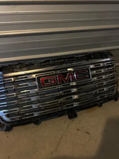 Selling a grill with built-in camera. ✅ All mounts in good condition ✅ Local delivery available in E...