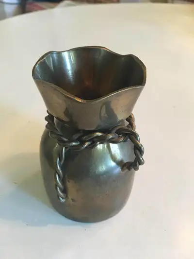 Petit vase laiton, View more