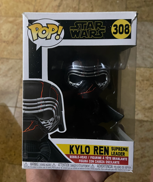 Kylo Ren Funko Pop (#308) – Open Box, Excellent Condition in Arts & Collectibles in Markham / York Region - Image 2