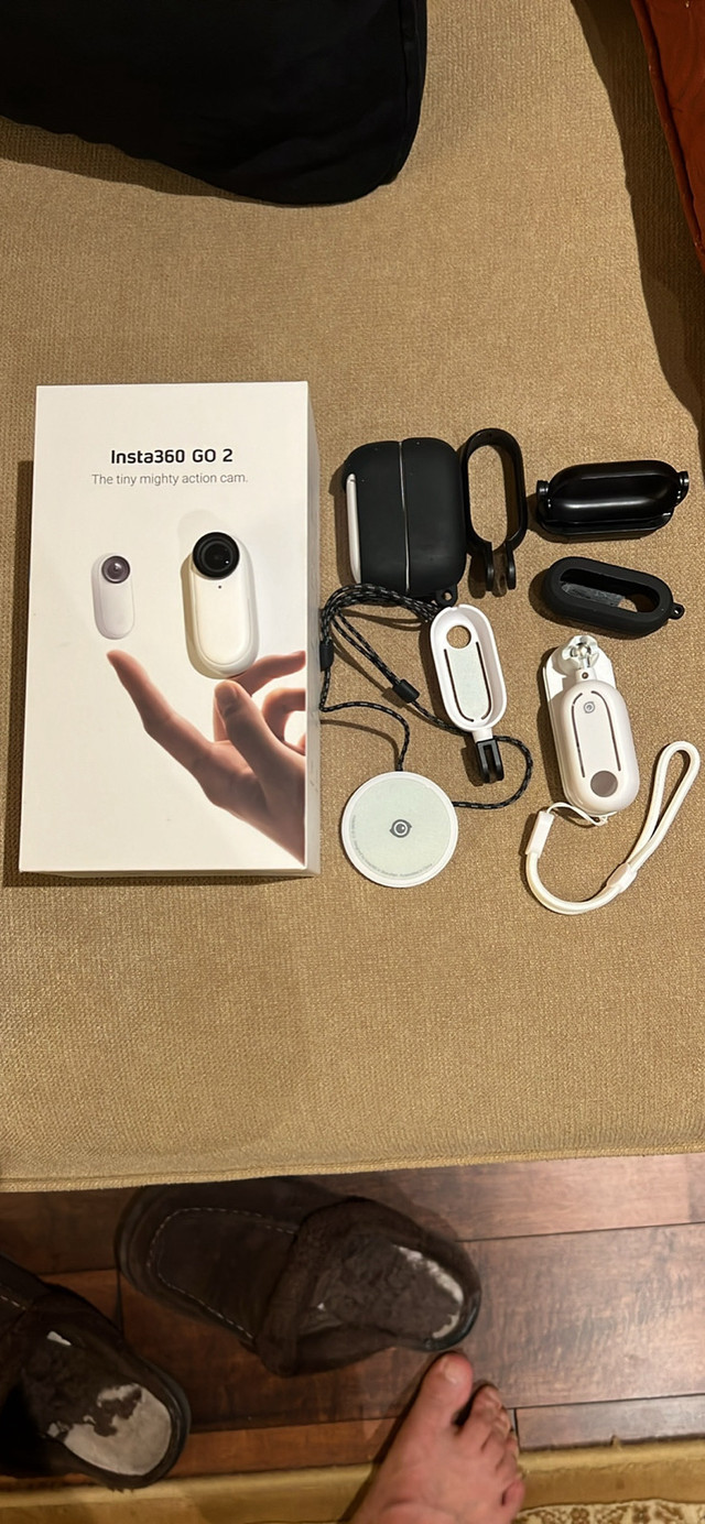 Insta 360 GO 2 64GB with accessories in Cameras & Camcorders in Ottawa - Image 2