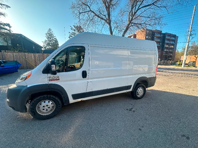 Dodge Promaster 2500 for sale clean and in very good condition