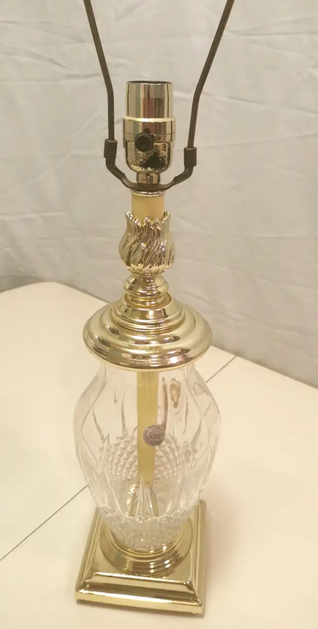 1970s Cristal d'Arques "Longchamp" Crystal Table Lamp - France in Indoor Lighting & Fans in Markham / York Region - Image 7