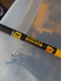 Stanley fat Max wrecking bar 36 in
