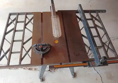 10" Craftsman belt driven contractors table saw, View more