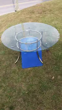 3 ft round glass table