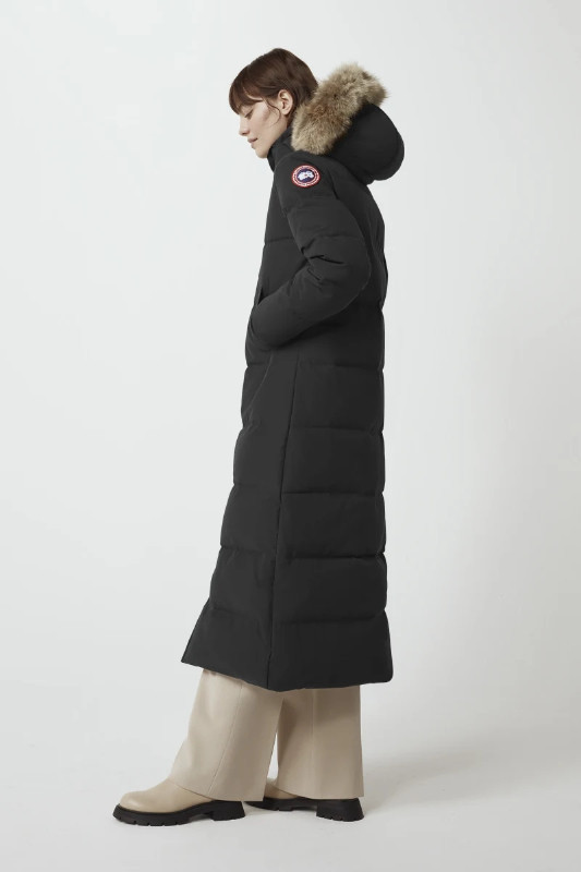 CANADA GOOSE MYSTIQUE PARKA WOMEN in Women's - Tops & Outerwear in Mississauga / Peel Region