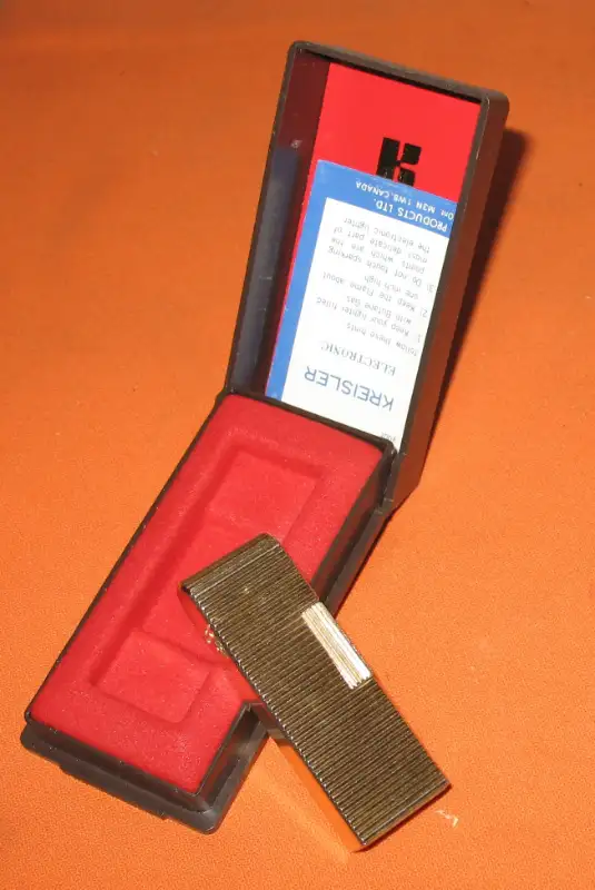 Lighter KREISLER Fisher Seville Japan  Butane Electric -Lke New in Arts & Collectibles in Edmonton - Image 4
