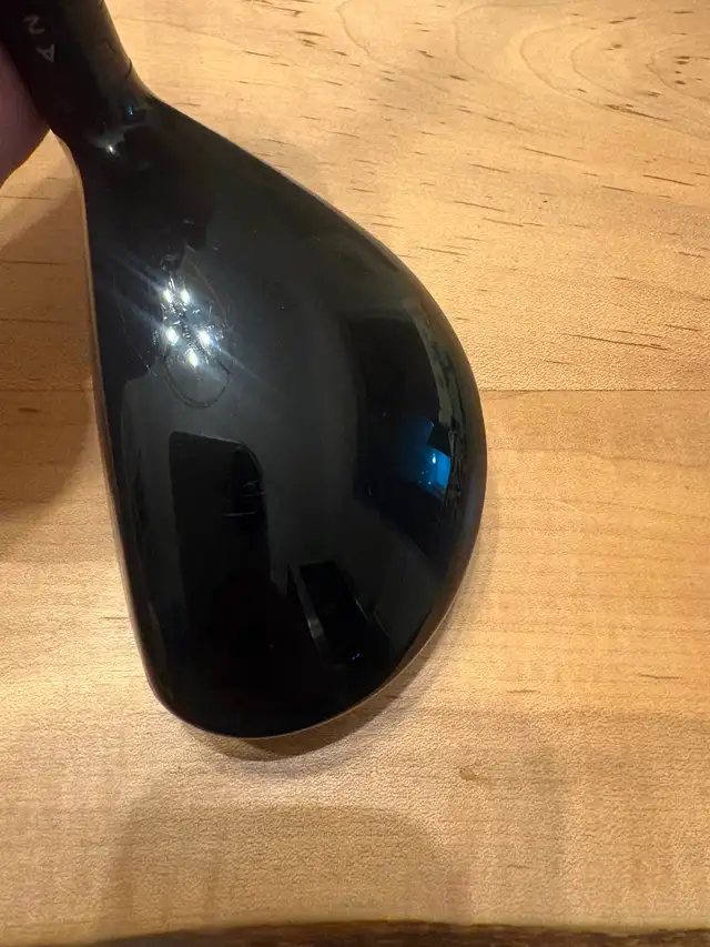 LH Titleist GT2  5 Hybrid (24 Degree) in Golf in Ottawa - Image 7