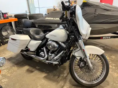 ️ Just Arrived! 2009 Harley-Davidson Street Glide (FLHX) The Street Glide is one of Harley’s most ic...
