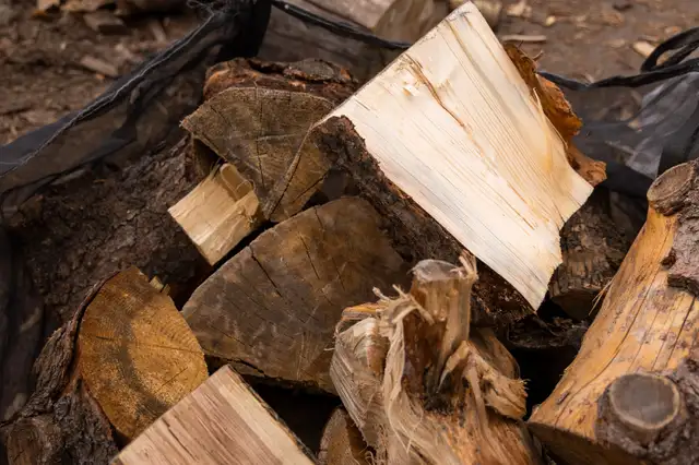 Cheap Campfire Firewood - Spruce/Pine, & Mixed Wood63006661849345123