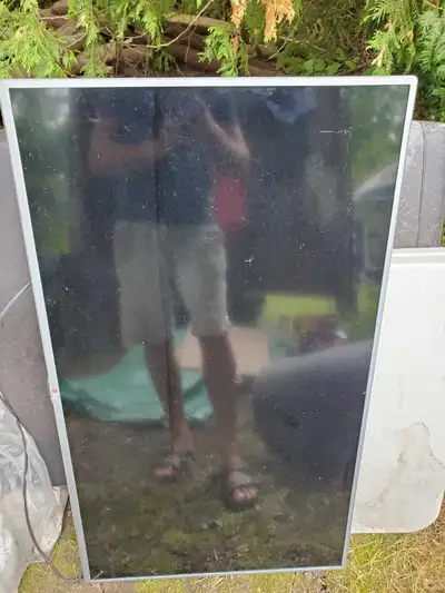 Broken LG tv, View more