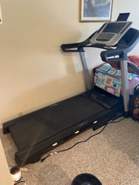 NordicTrack C700 Folding Treadmill 