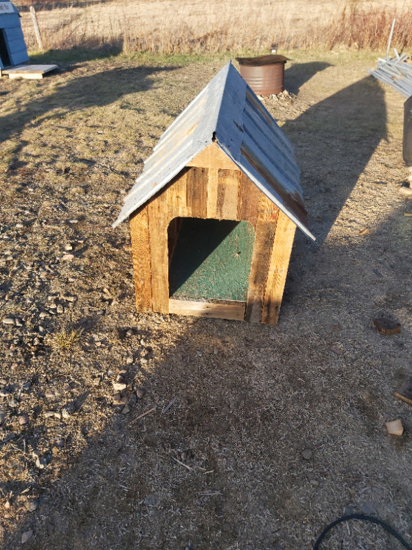 Dog house for sale in Accessories in Petawawa - Image 3