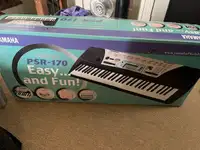 Yamaha PSR-170 61 Key Full Size Portable Keyboard