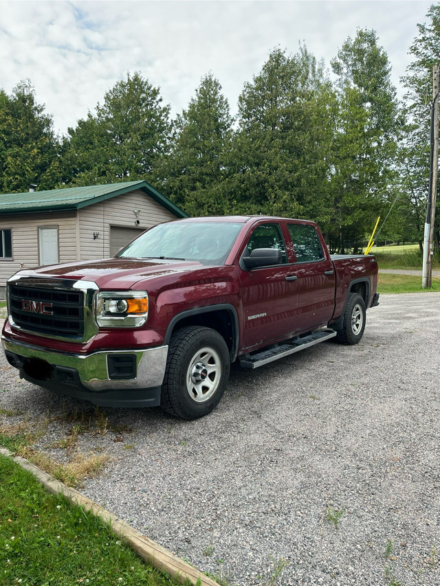 2015 GMC sierra 1500 in Cars & Trucks in North Bay