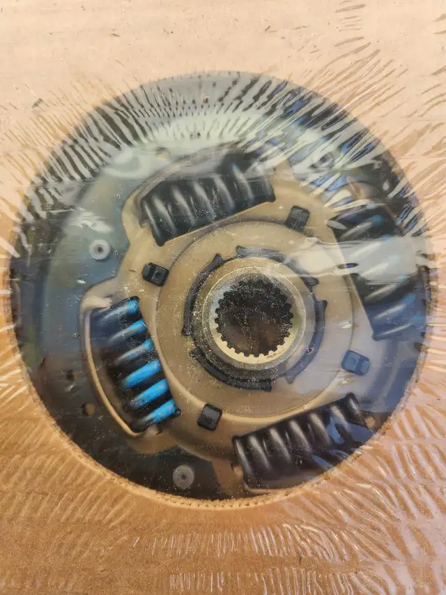 Luk clutch kit in Transmission & Drivetrain in Calgary - Image 7