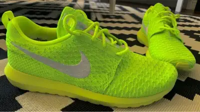 Men’s NIKE ROSHE NM FlyKnit SNEAKERS VOLT/WHITE  SIZE 12, View more