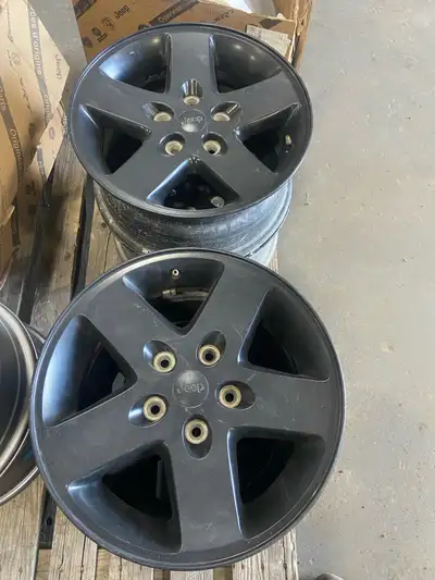 Used Jeep Cherokee rims set of 4