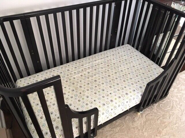 (like Stokke) Argington Bam 3in 1  Bassinet/ Crib/Toddler bed in Cribs in Mississauga / Peel Region - Image 3