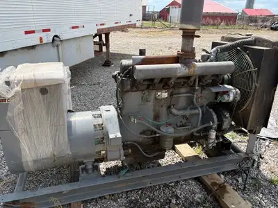 Open skid 115KW Waukesha industrial nat gas/propane Generator. 600 volt gen end, analog controls. $5...
