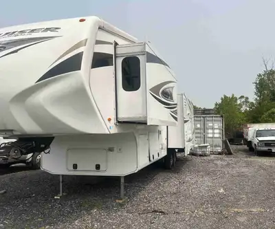 2011 Cruiser Fith Wheel. Aluminum frame heated basement everything works as it should. Total length...