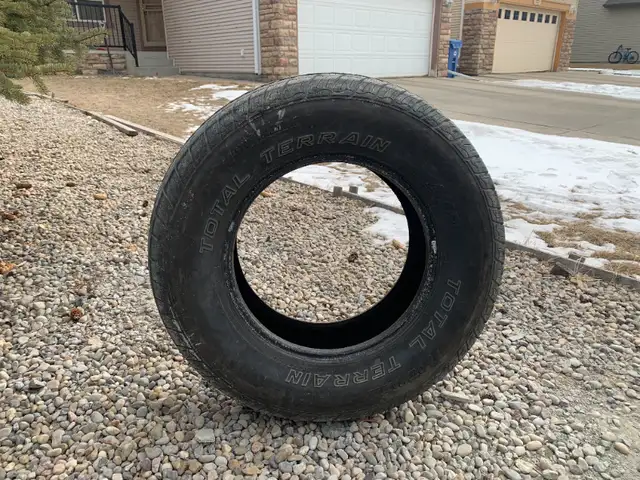 Honda Snow tires.Battery charGmc/Chevy2500 truck parts.M&S tire. in Motorcycle Parts & Accessories in Calgary - Image 7