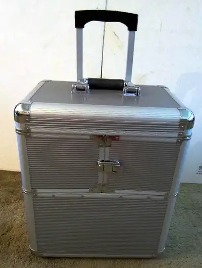 (JJD-143) Makeup Artist Case on Wheels, View more
