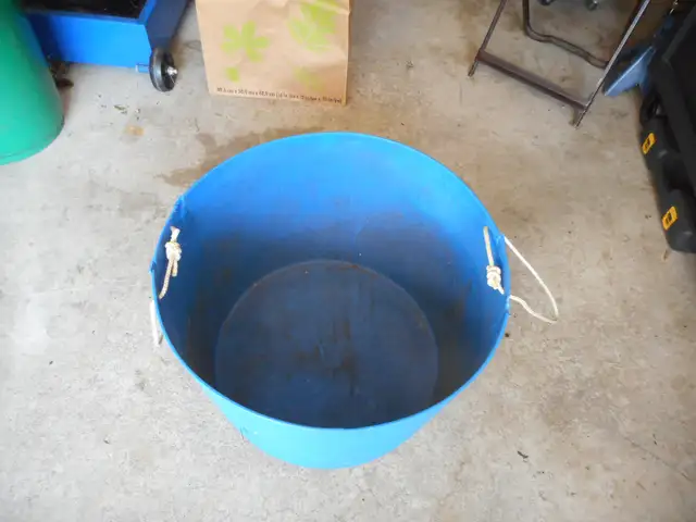 OUTSIDE TUB555211265085296645