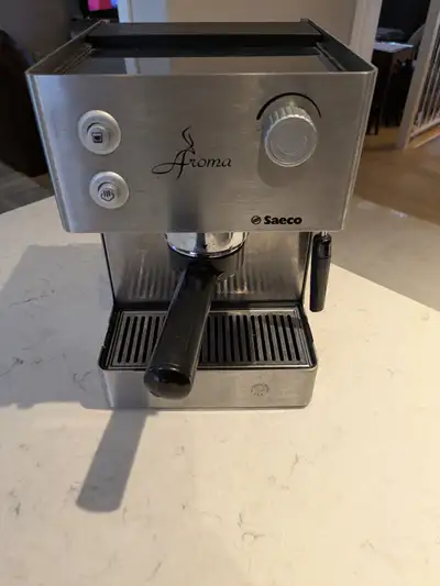 Selling a classic Saeco Aroma espresso machine. It is currently not functioning (ideal for a repair...