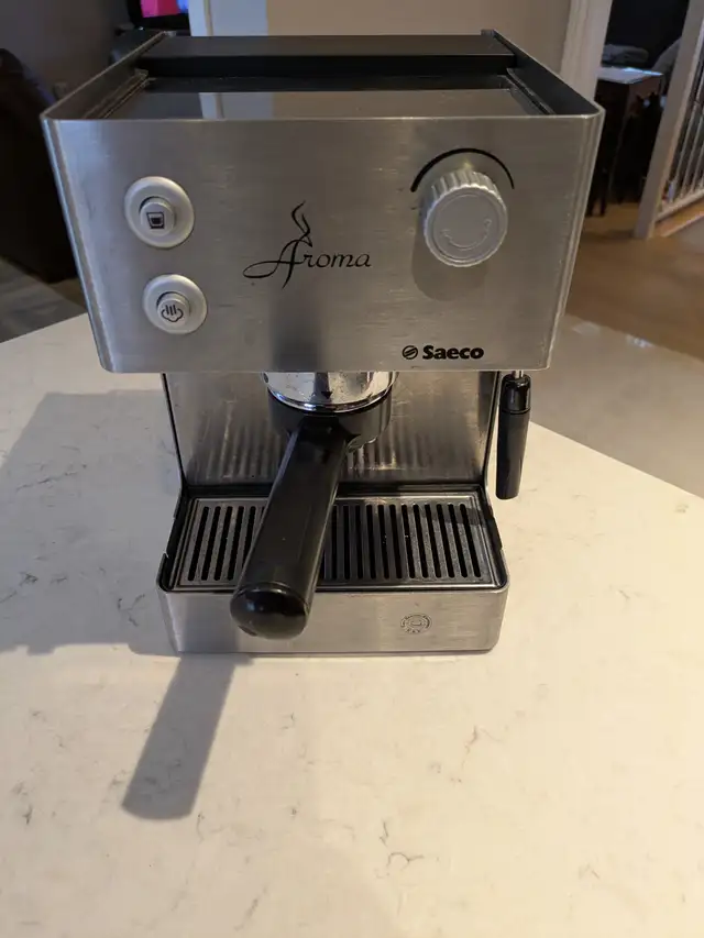 Saeco Aroma Espresso Machine – For Parts / Repair in Coffee Makers in Longueuil / South Shore - Image 2