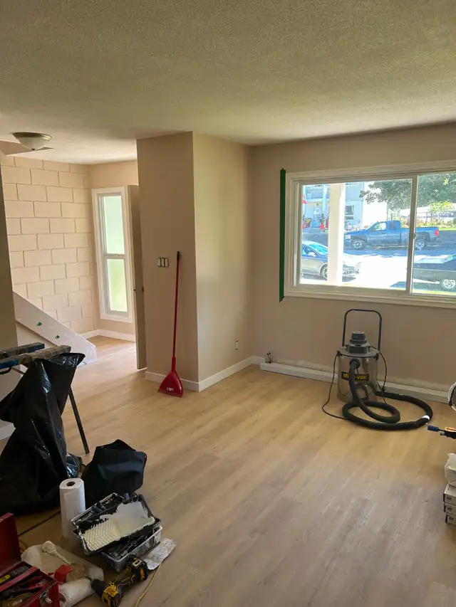 Renovated 3 Bedroom + Den Townhouse in Penticton – October in Long Term Rentals in Penticton - Image 12