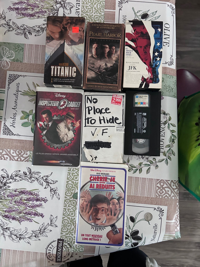 Films VHS Le prix des films VHS est de 50$ pour l'ensemble. dans CD, DVD et Blu-ray  à Laval/Rive Nord - Image 3