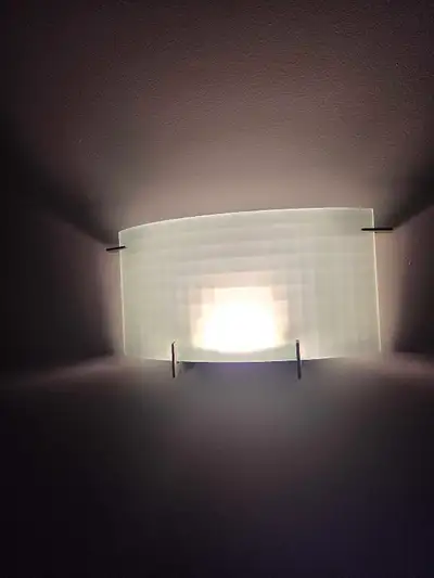 Wall sconce - Glass and brushed nickle (Halogen bulb), View more