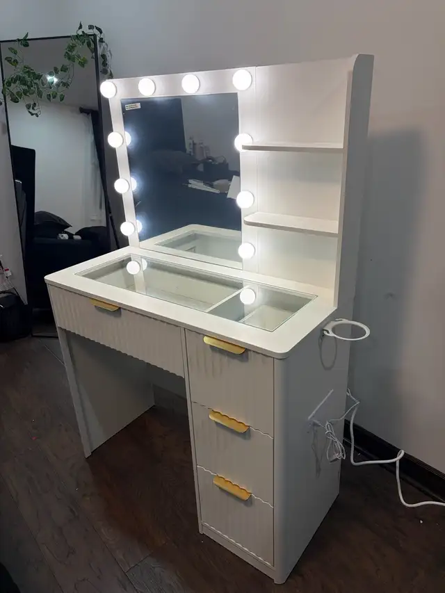 Furniture Assembly Work552945048932864003