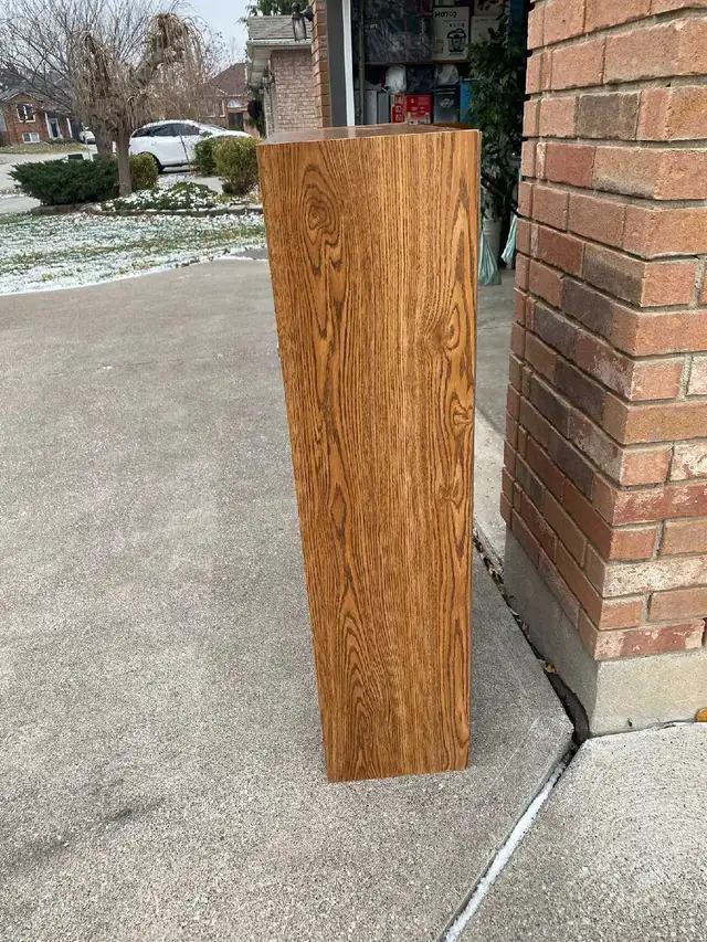 wooden bookshelf bookcase in Bookcases & Shelving Units in Windsor Region - Image 9