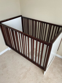 4 stage baby crib and change table 