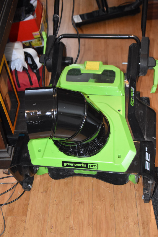 NEW 80V Greenworks Pro 22 in Snow Thrower in Snowblowers in Stratford