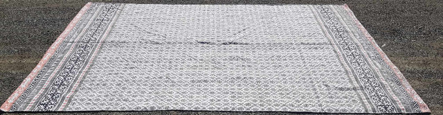 Beautiful Large Rug 106x71 Inches in Rugs, Carpets & Runners in Whitehorse - Image 2