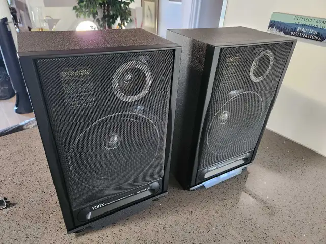 Vintage Yorx Speakers in Speakers in Edmonton - Image 5