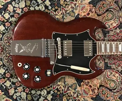 Gibson ANGUS YOUNG SG, View more