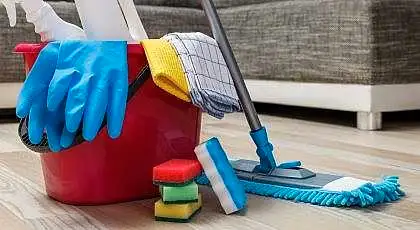 Bonjour,   Je recherche un travail urgent cash in Cleaning & Housekeeping in City of Montréal - Image 2