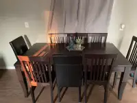 Moving sale! Kitchen table with Chairs
