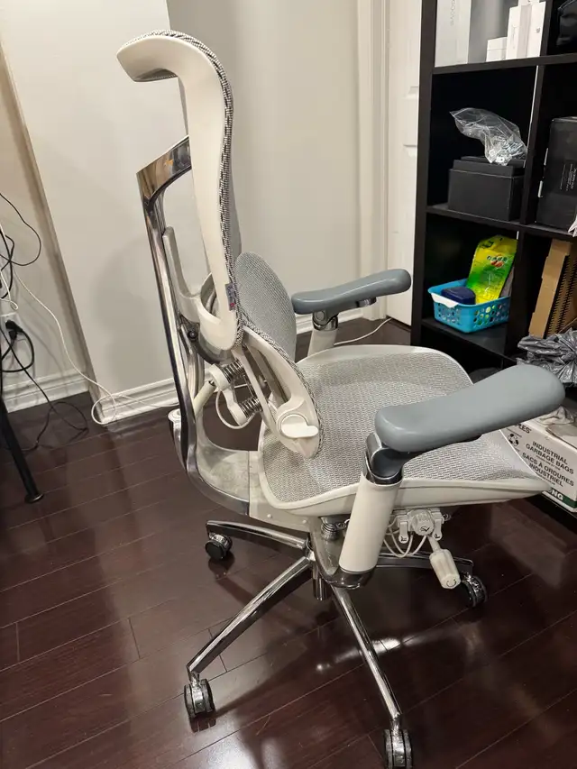SIHOO Doro S300 Ergonomic Office Chair in Chairs & Recliners in Markham / York Region - Image 6