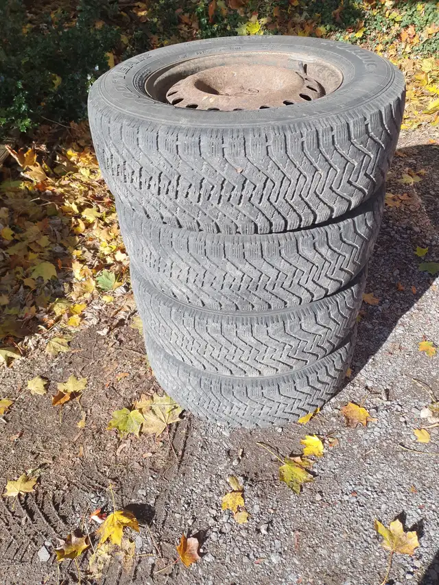 Winter tires on rims 235/65R16 in Tires & Rims in Kingston - Image 2