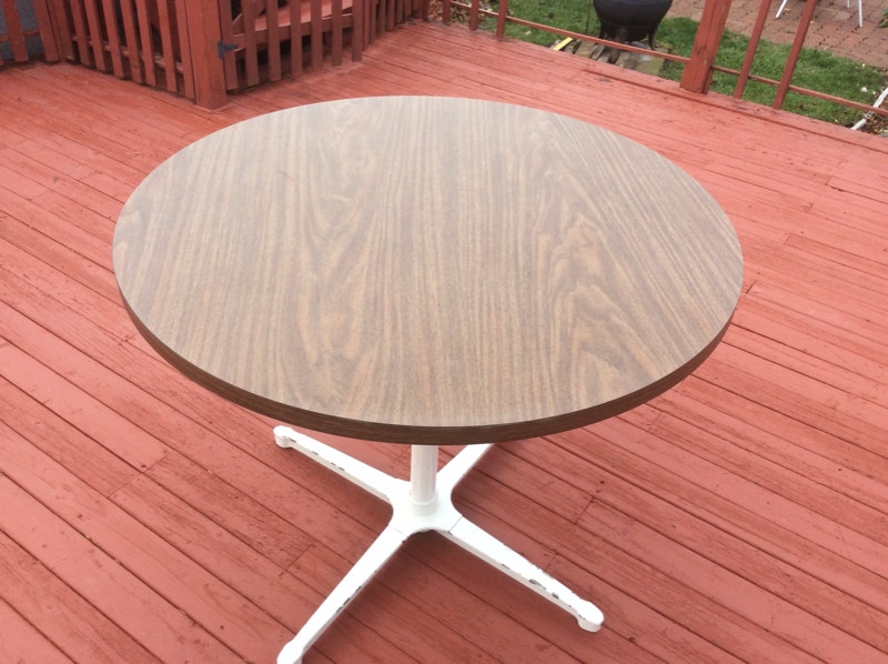 table ronde 36 pouces de diamètre Autres tables Laval/Rive Nord Kijiji